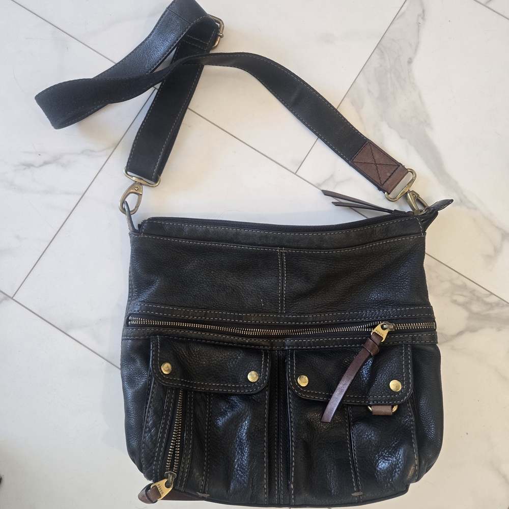 Fossil Black Leather Crossbody Bag with Gold Accents